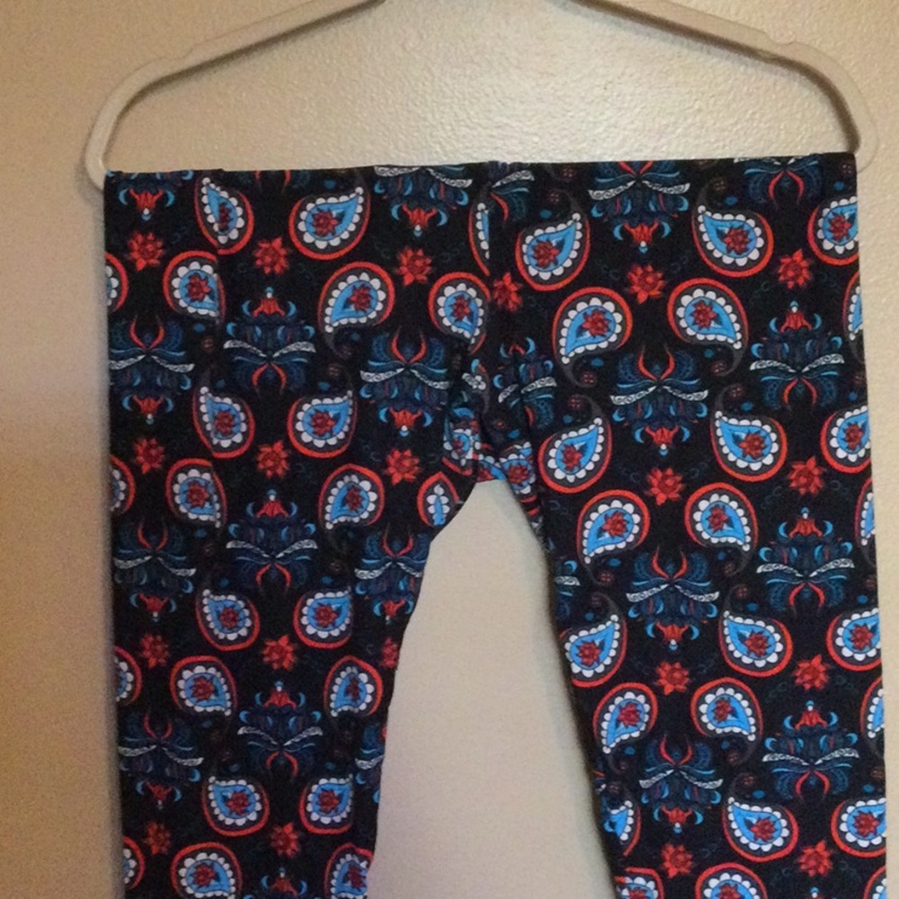 Brand new Lularoe Leggings, size TC, Paisley Pattern- blue, red, white